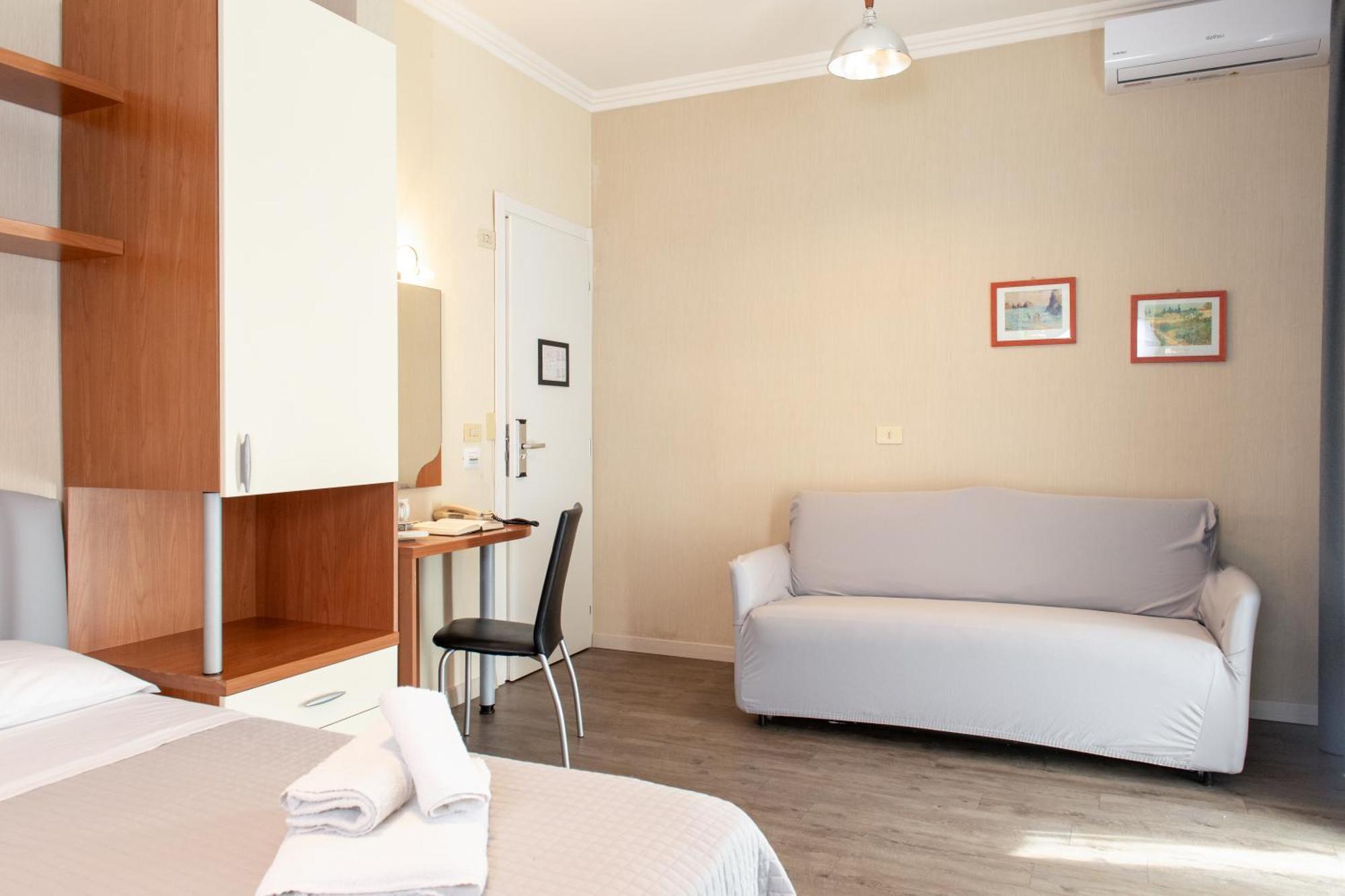 Hotel Hawaii Bed And Coffee Риччоне Номер фото